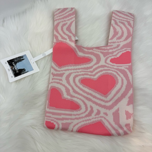 NWT Pink Heart Compact Stylish Essentials Handheld Bag - Picture 6 of 8